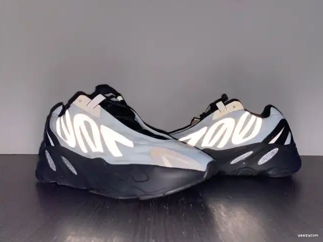 Blue MNVN GZ0711 Adidas Tint Yeezy Boost 700 0503